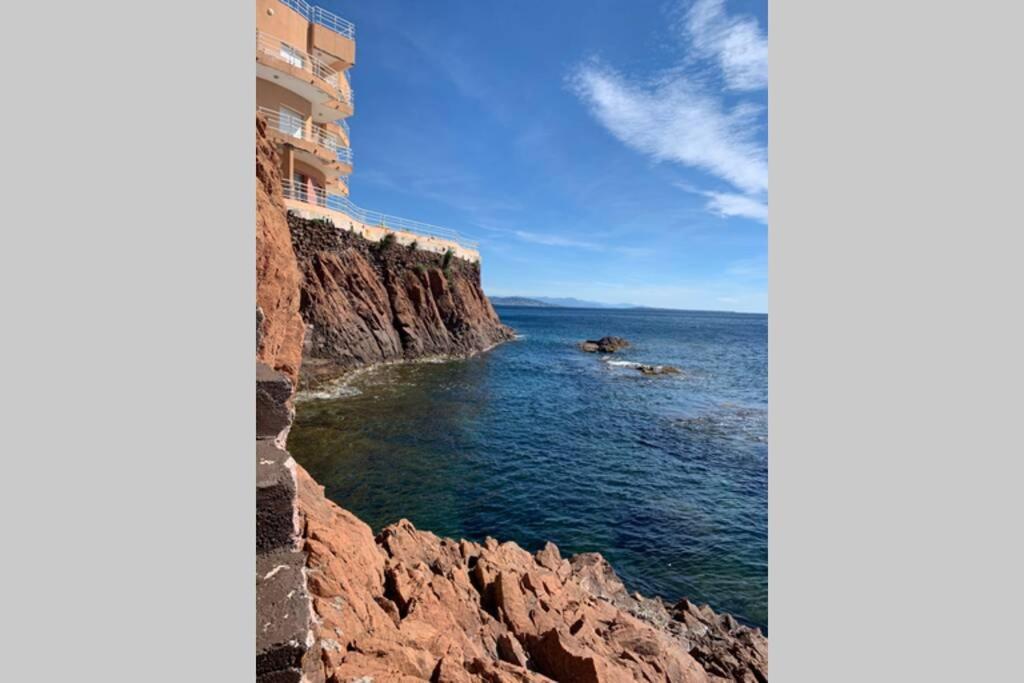 Cap Neree Petit Coin De Paradis Pieds Dans L Eau Saint-Raphael  Luaran gambar